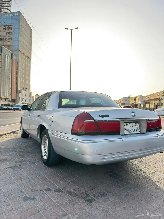 فورد جراند مراكيز 8
