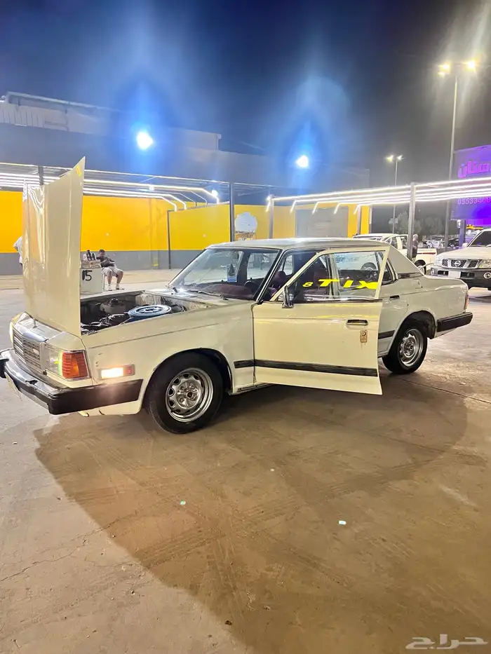 مازدا 929 لعشاق الكلاسيك النظيف 18