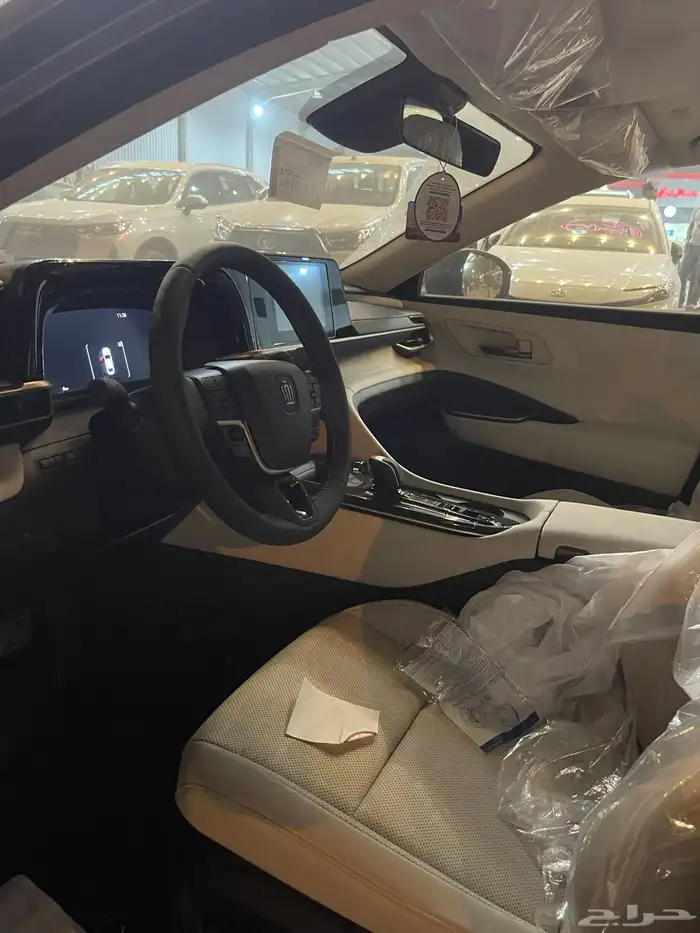 تويوتا كراون 2.5 برستيج هايبرد 2026 6