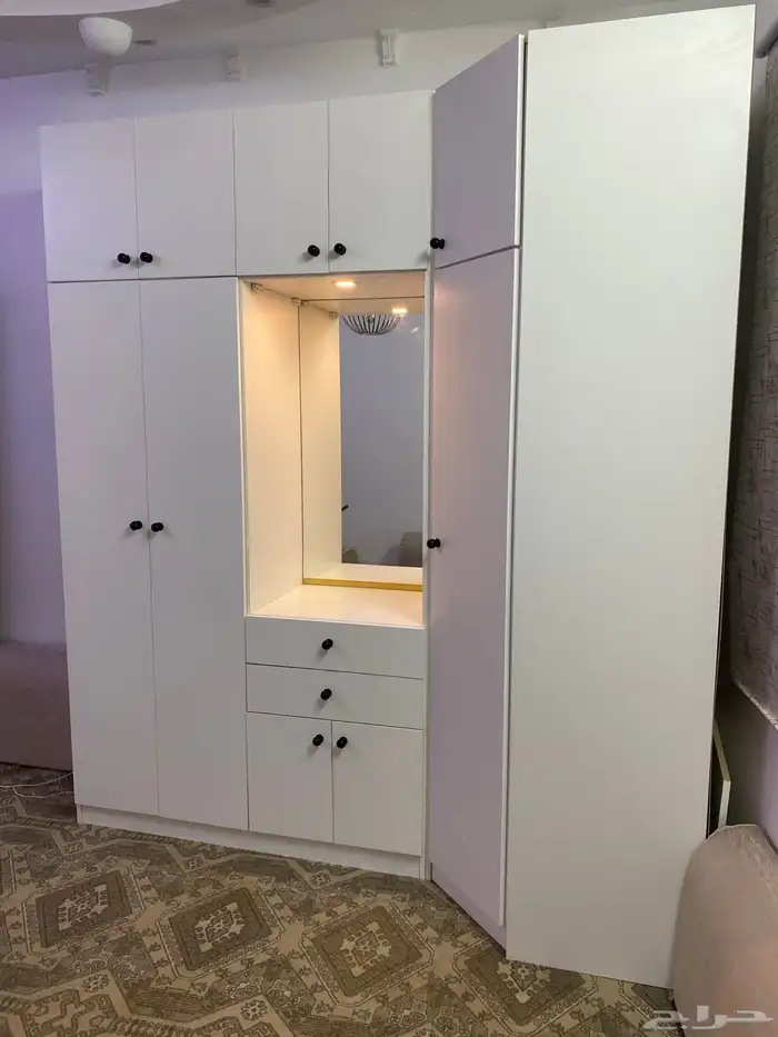 دولاب ملابس زاويه مع تسريحه 1
