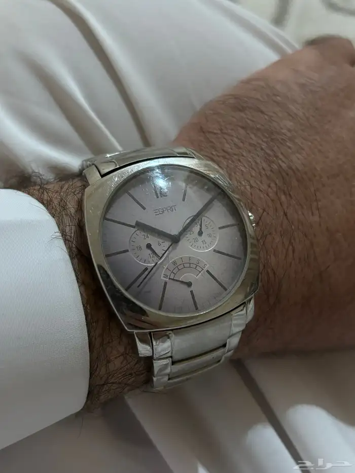 ساعة ESPRIT 1