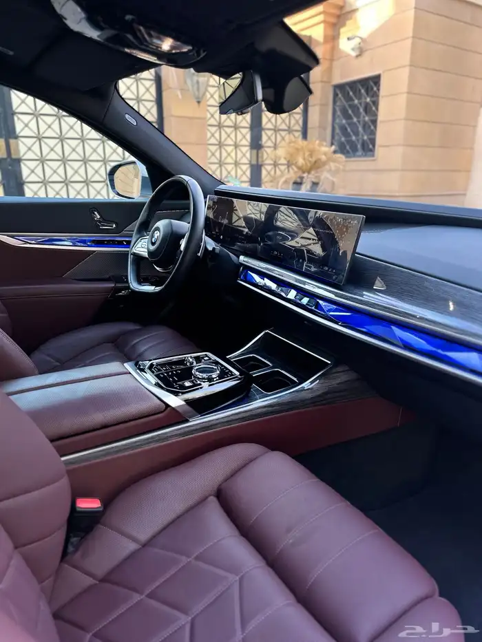 بي ام 735iL 2024 لونين ضمان وصيانه 39