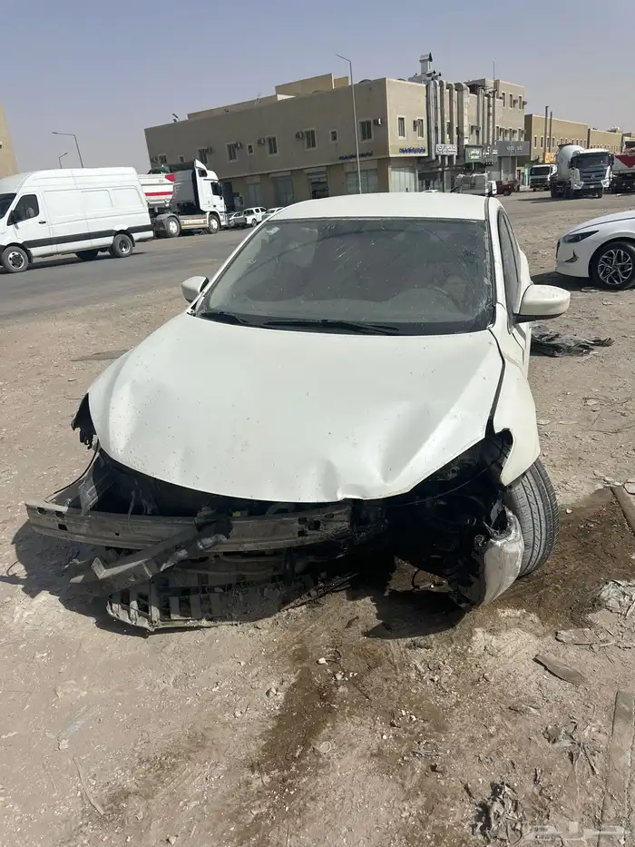 البيع سيارة سنترا 5