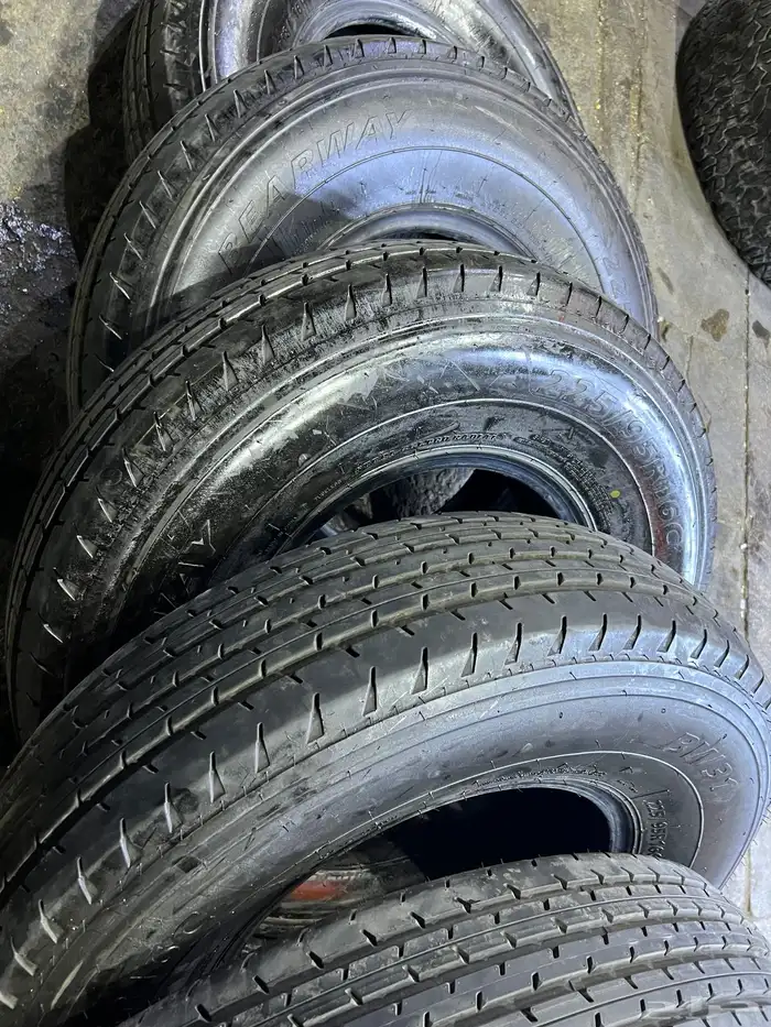 كفرات صيني دعست شاهين مقاس 225.95.16 العدد خمس 8