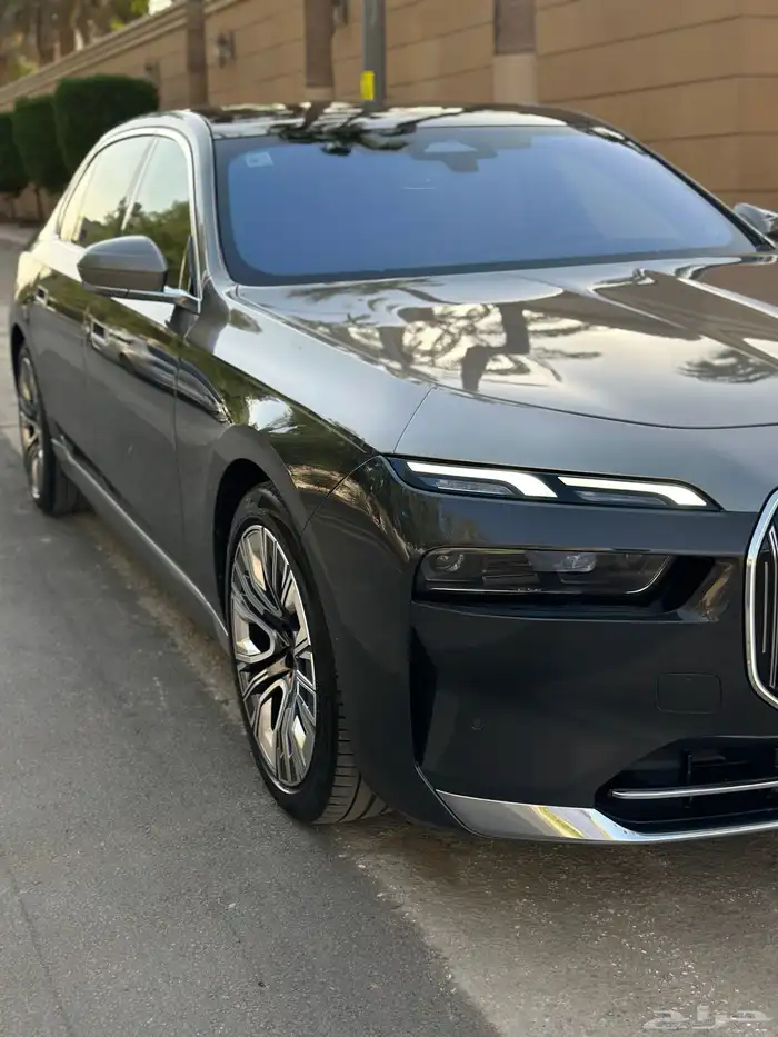 بي ام 735iL 2024 لونين ضمان وصيانه 13