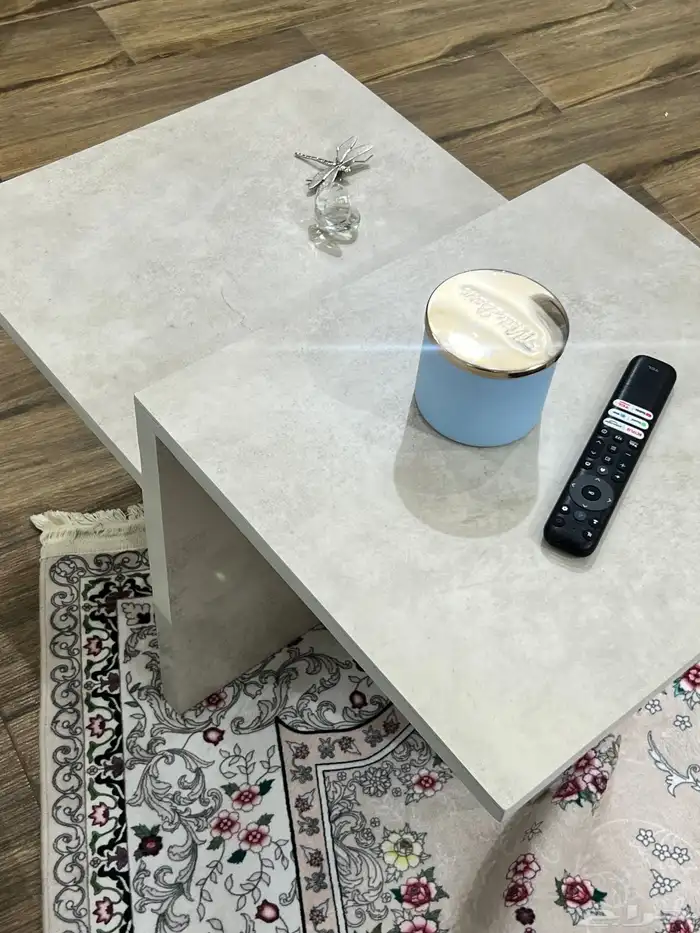 طاوله غرفه نوم ب 350 0