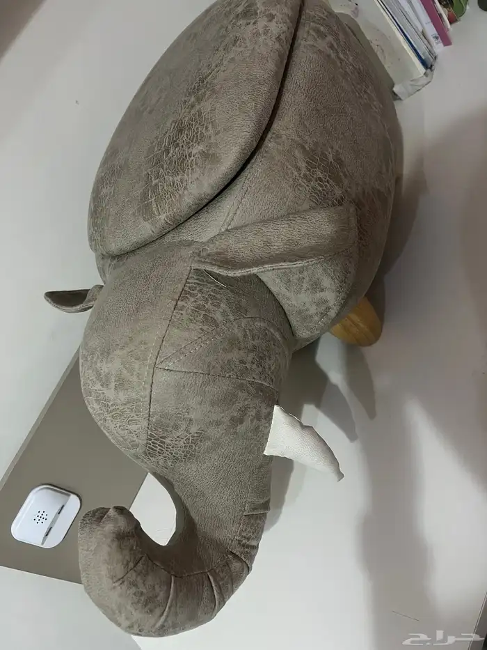 اكسسوارات غرفة وحدة ادراج وكرسي شكل فيل وسلة قماشية 6