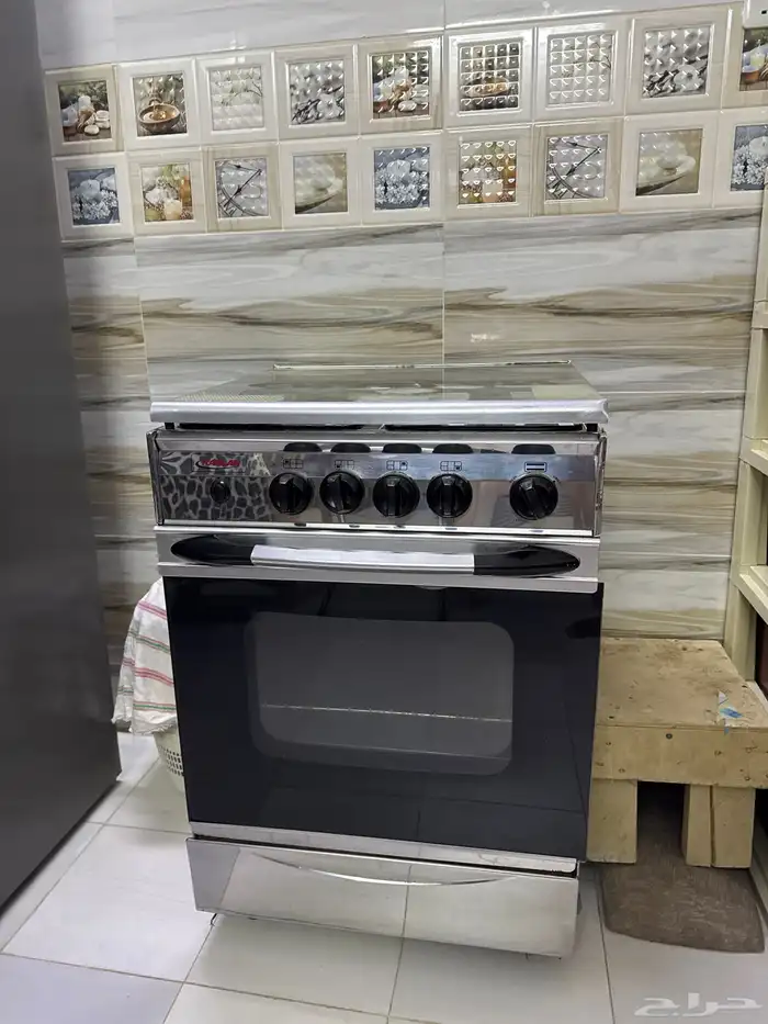 فرن للبيع نضيف 0