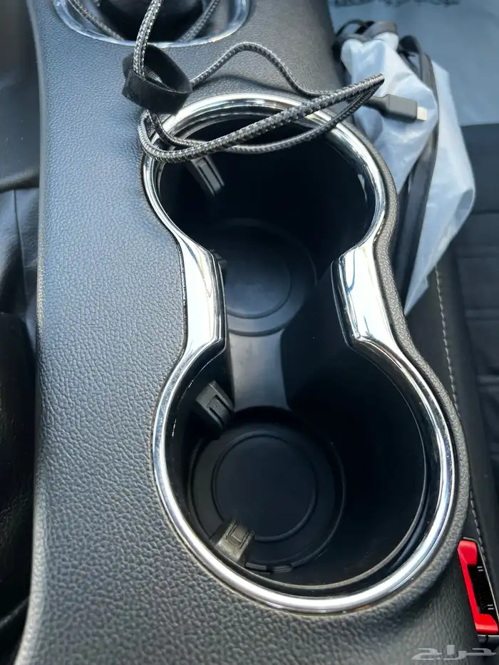 موستنق GT 12