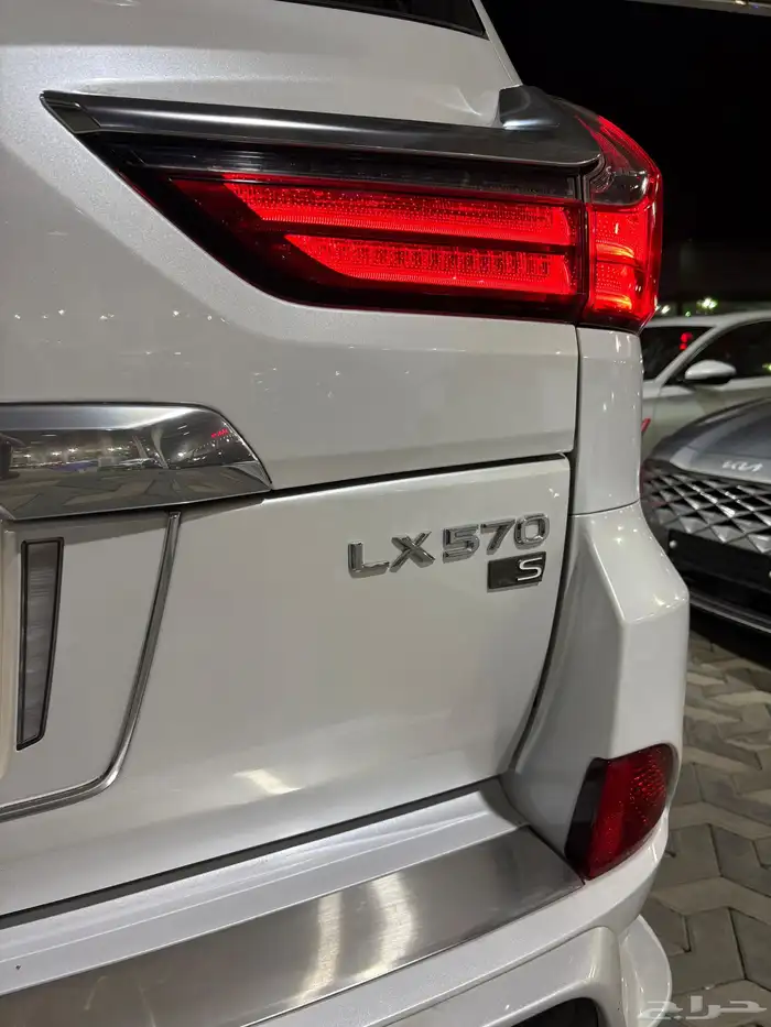 لكزس LX570 2020 7