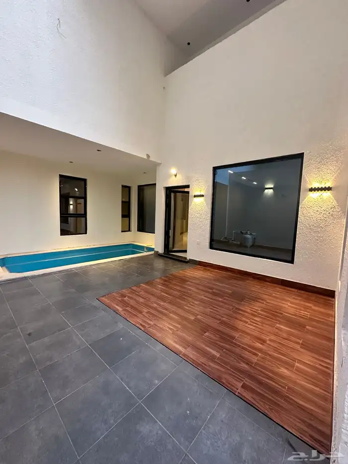 للإيجار شقه بنتهاوس في حي الرحماني خلف الحمدانيه 1