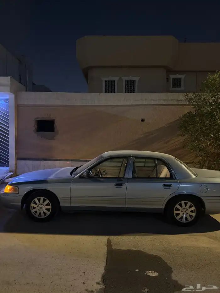 فورد فكتوريا 2007 1