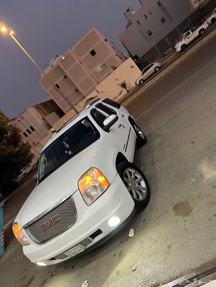 GMC يوكن دينالي 2009 15