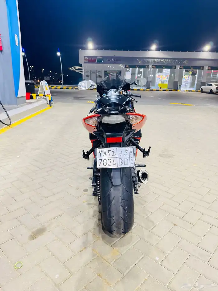 دباب ريس سوزوكي 1000 2007 12