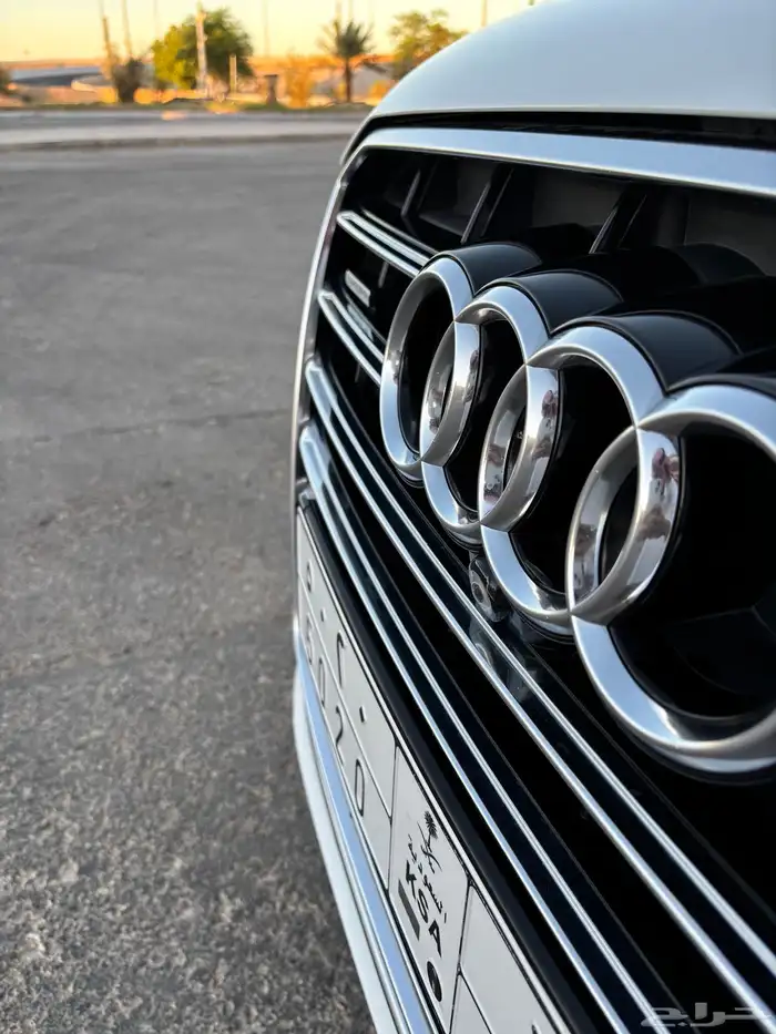 اودي A8L V8 2015 فل 8