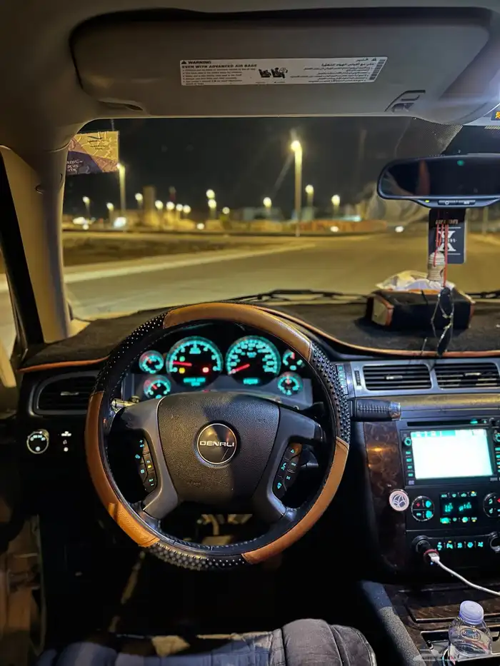 GMC يوكن دينالي 2009 12