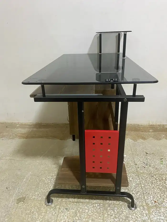 سجاد ومكتب سفرة ومكتبة وتسريحة 4