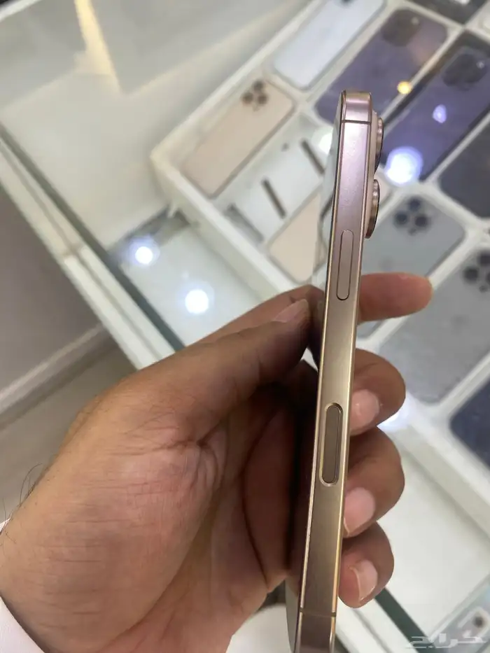 ايفون 16برو 128 صحراوي 0