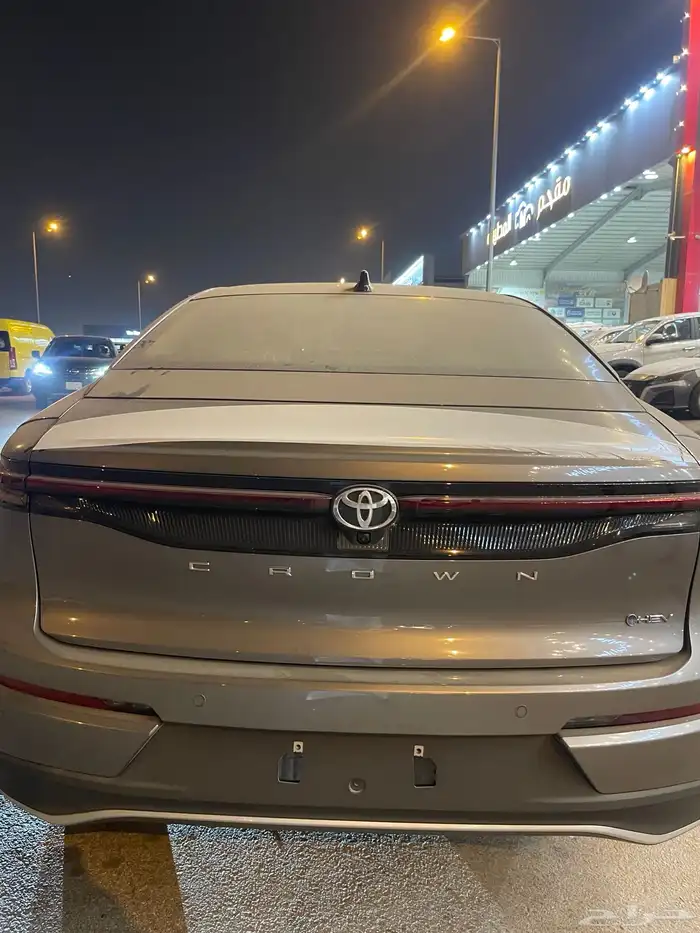 تويوتا كراون 2.5 برستيج هايبرد 2026 4