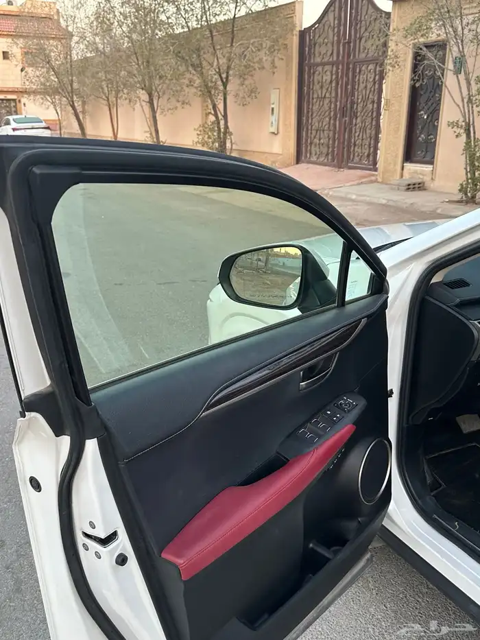 لكزس 2020 NX300 سعودي فل كامل اعلى فئة ( مخززن )ممشى قليل . 16