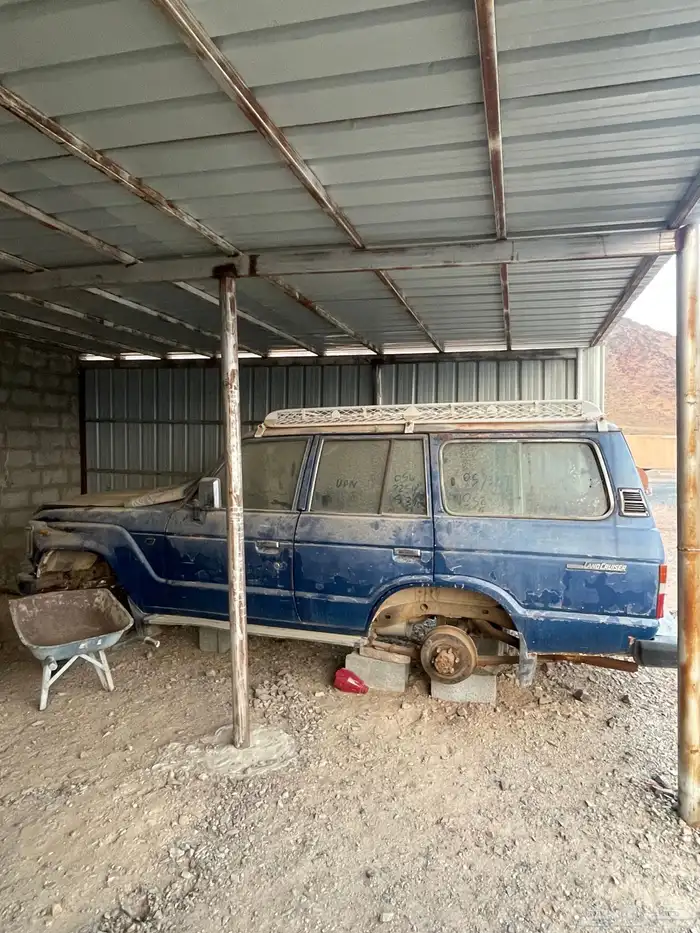 قطع غيار جيب صالون من 80 الى 89 2