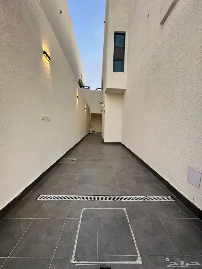 للإيجار شقه بنتهاوس في حي الرحماني خلف الحمدانيه 2