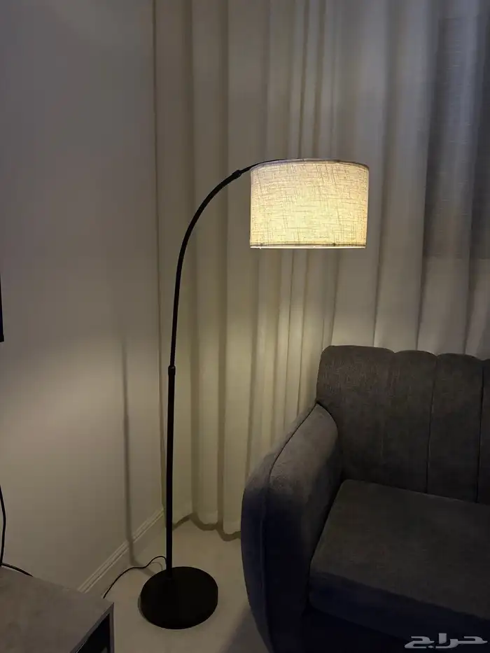 اضاءة طويله ومصباح ارضي led لغرفه المعيشه او النوم ب150 0