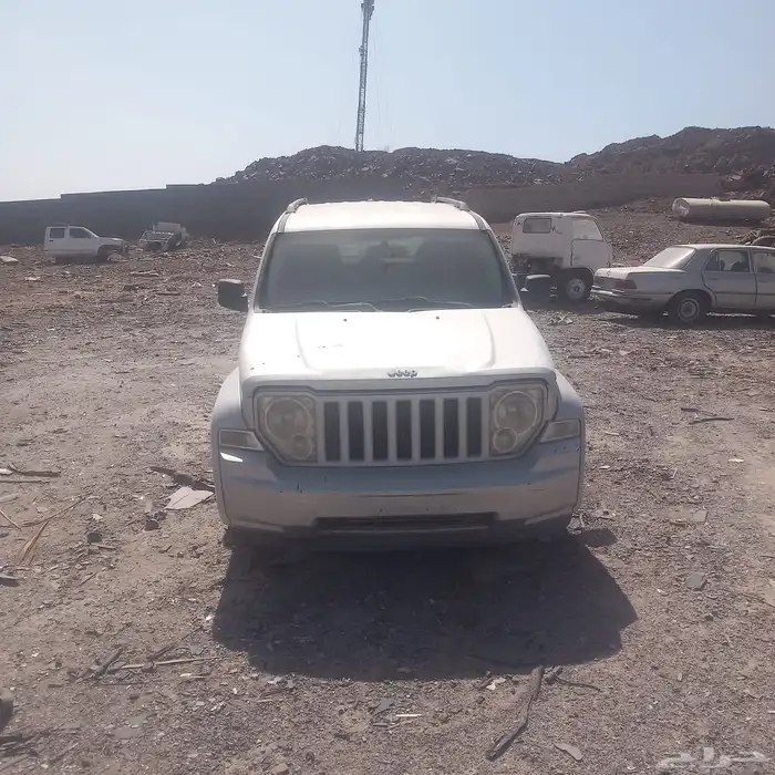 جيب شروكي 2012 للبيع قطع غيار بيع قطع 2