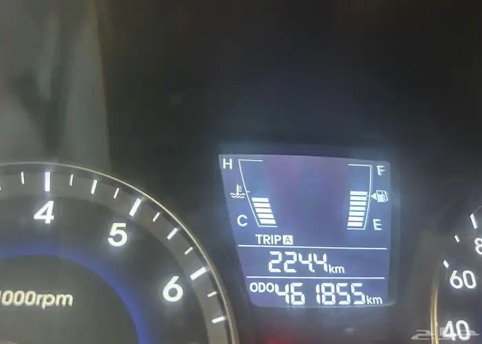 للبيع اكسنت 2013 4