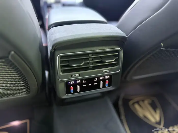 اودي RS-Q8 4