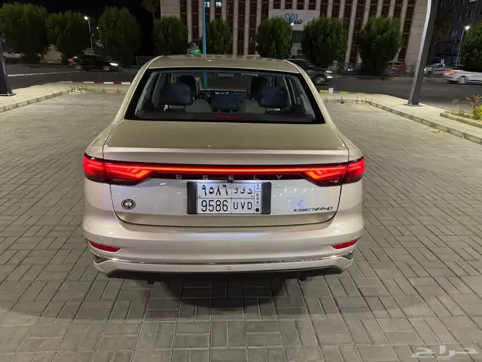 جيلي امجراند 7 11