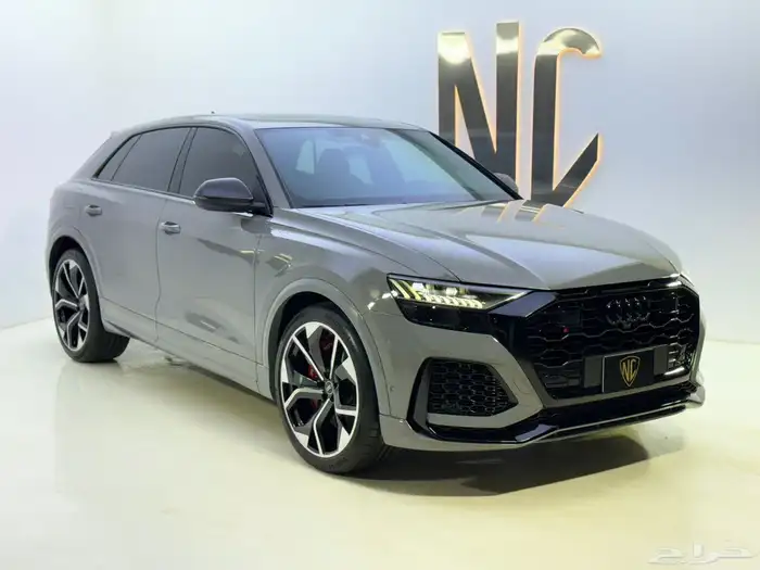 اودي RS-Q8 0