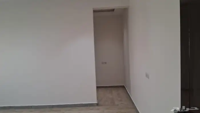 شقة للإيجار شامل الكهرباء والمياه 4