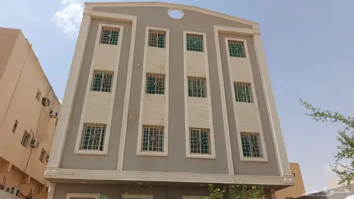 للايجار بالكامل عمارة في حي العارض شمال الرياض 0