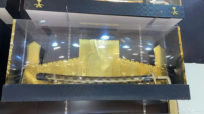 هدايا رجالية بشت سيف درع زواج ترقية تقاعد تكريم 95