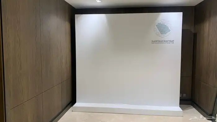 استيكر_بوابات ومداخل خشبية_باك دروب_لاما ستاند 17