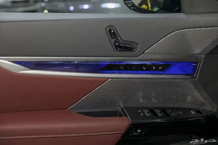 بي ام دبليو 735i 2026 8