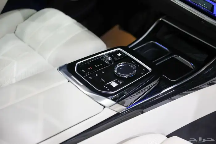 بي ام دبليو 735i 2026 MKt 7