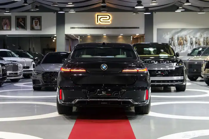 بي ام دبليو 735i 2026 3