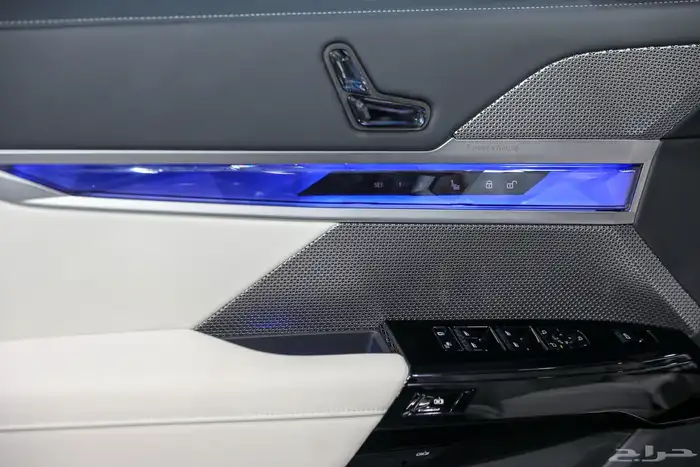 بي ام دبليو 735i 2026 MKt 10