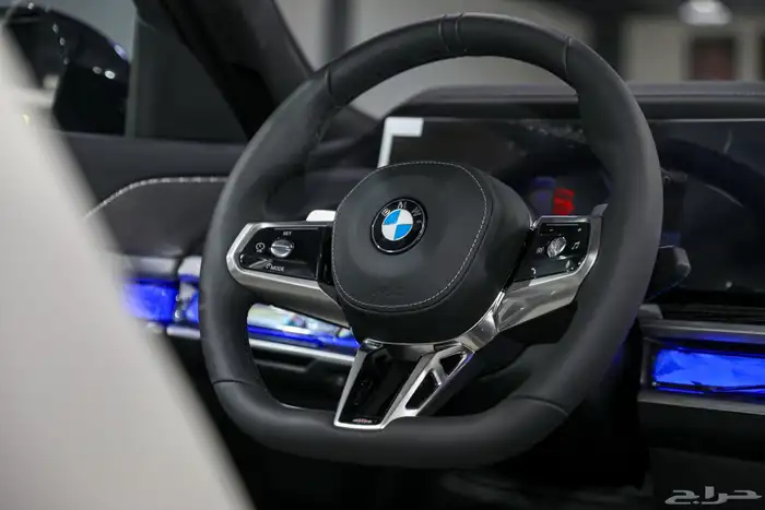 بي ام دبليو 735i 2026 MKt 9