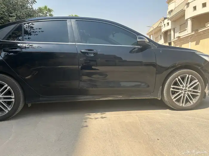 كيا ريو 2018 فل كامل فتحة سقف نظيفة kia rio 5