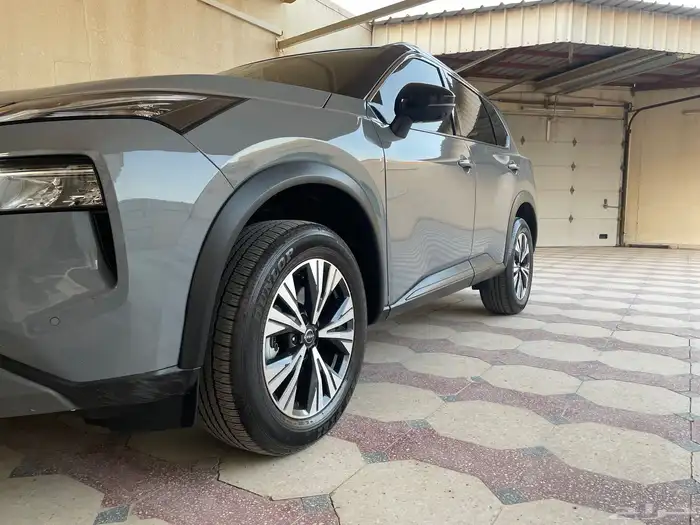 اكس تريل SV plus دبل 2023 للبيع 7