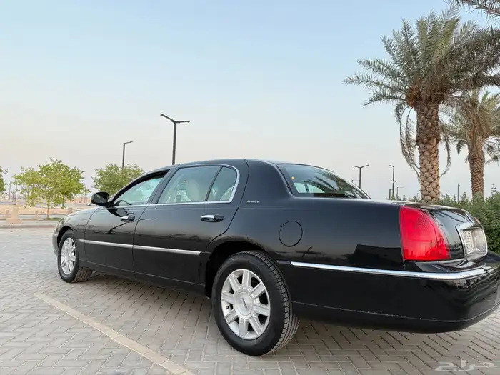 لينكون تاون كار 2011 عداد 59 الف كيلو 42