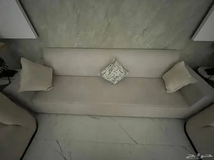 كنب نظيف قطعتين بطول 3 متر ونص وقطعه طول مترين 12 شخص 3