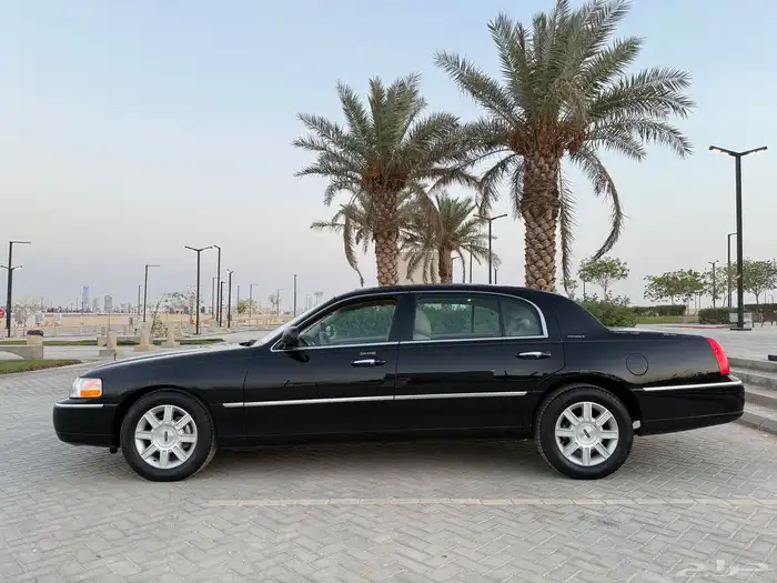 لينكون تاون كار 2011 عداد 59 الف كيلو 21