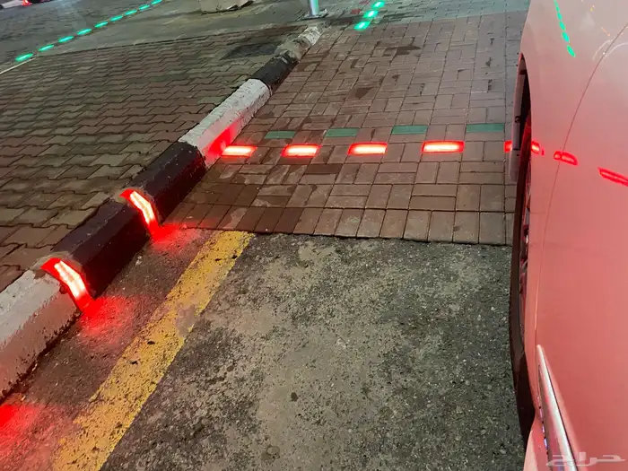 فواصل وانترلوك وبلدورات مضيئة 4