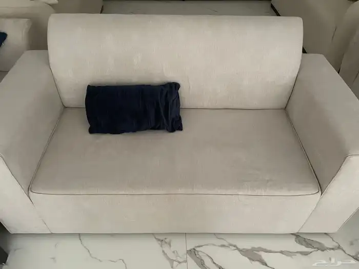 كنب نظيف قطعتين بطول 3 متر ونص وقطعه طول مترين 12 شخص 1