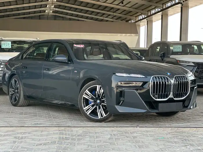 BMW735 i خليجي موديل 2026 0