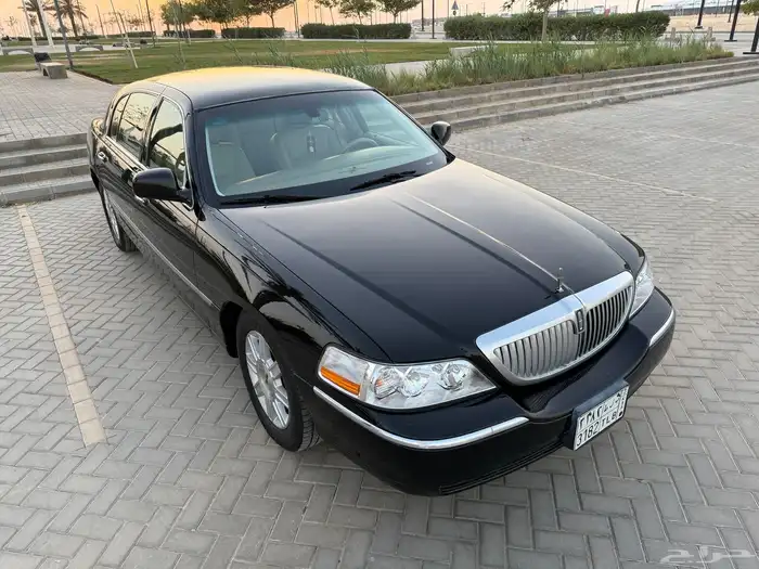 لينكون تاون كار 2011 عداد 59 الف كيلو 82